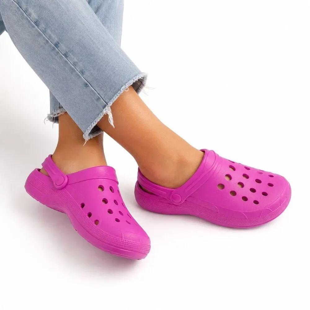 Women’s Hot Pink Clog Sandals Water Resistant Slip On Shoes NWT Size 5/6